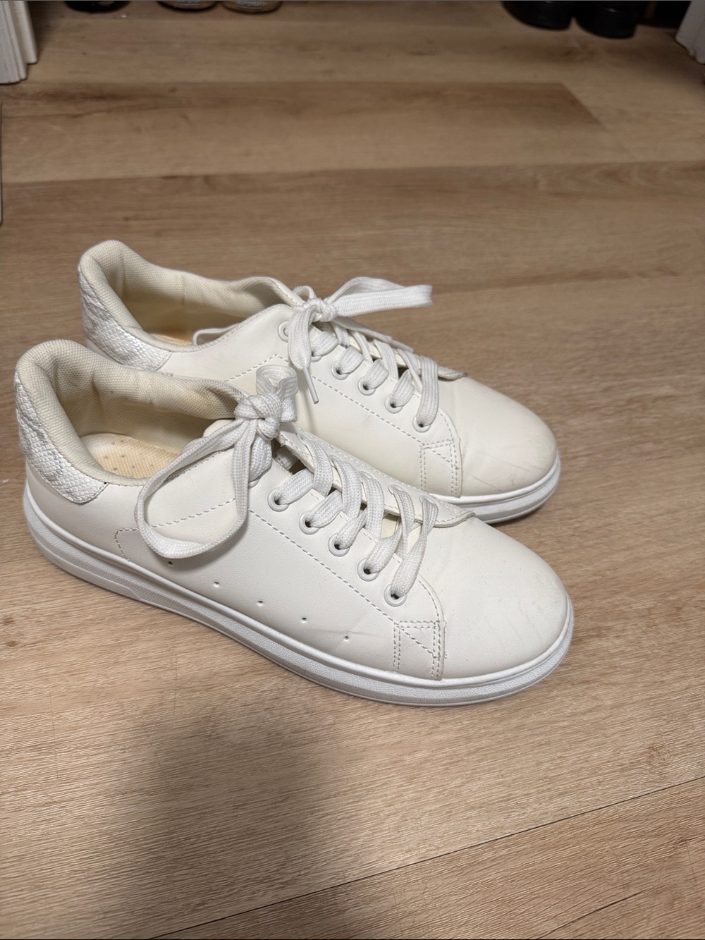 Women's White Low-Top Lace-Up Sneakers